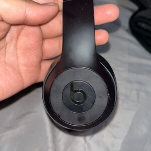 Apple Black Over-Ear Headphones